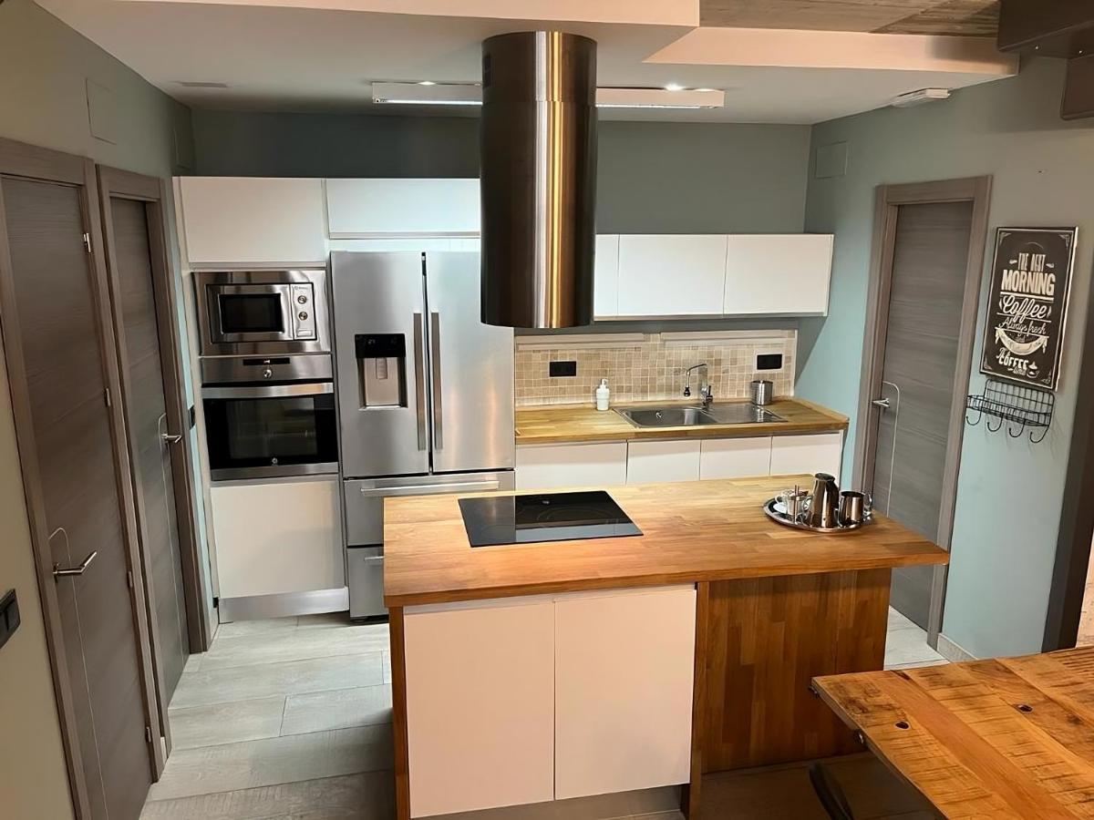 Apartamentos Living Sevilla Centro Maestranza Eksteriør bilde