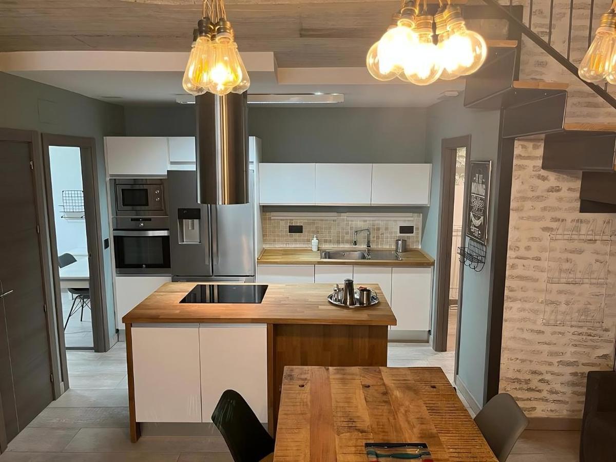 Apartamentos Living Sevilla Centro Maestranza Eksteriør bilde