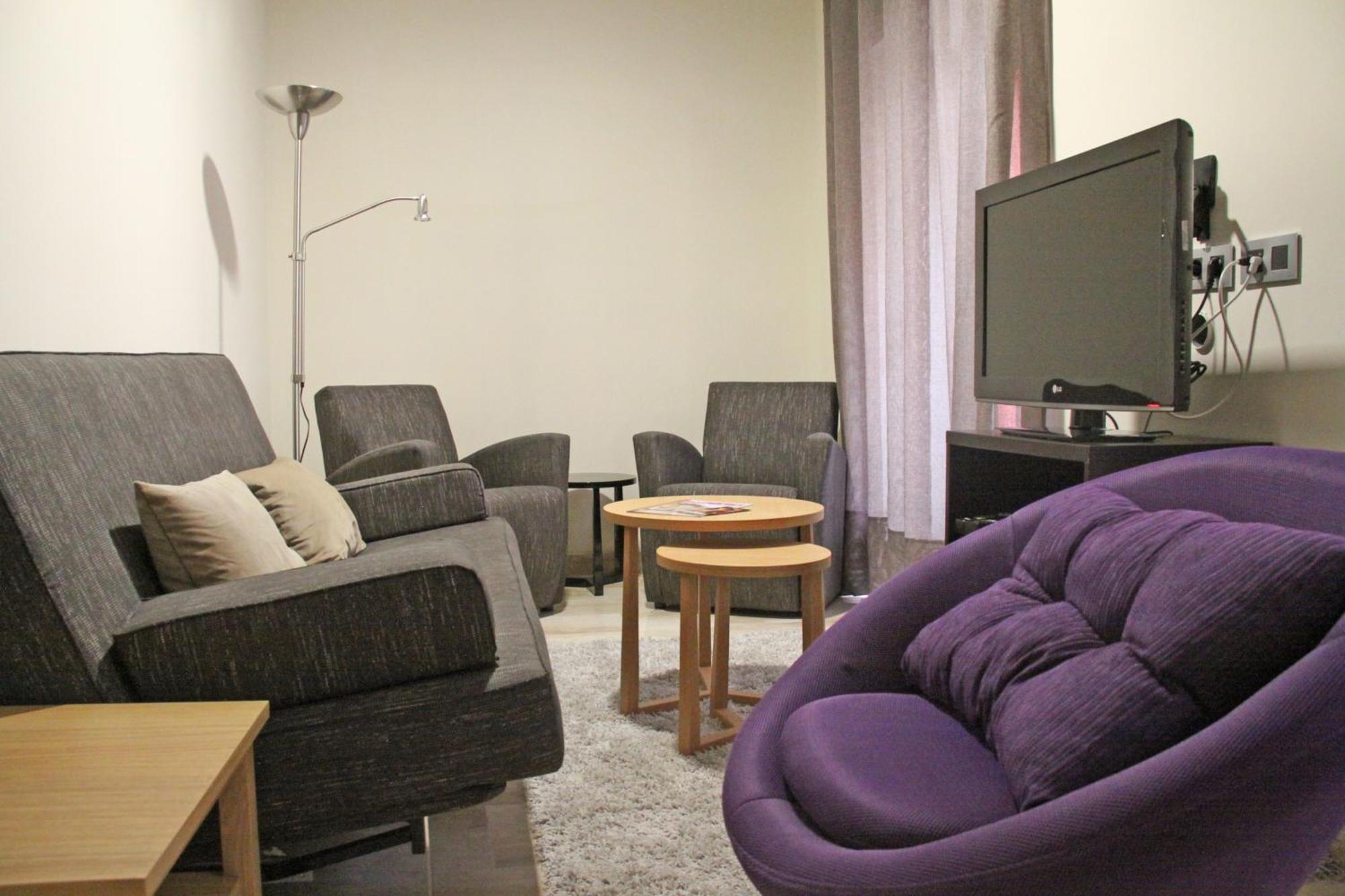 Apartamentos Living Sevilla Centro Maestranza Eksteriør bilde