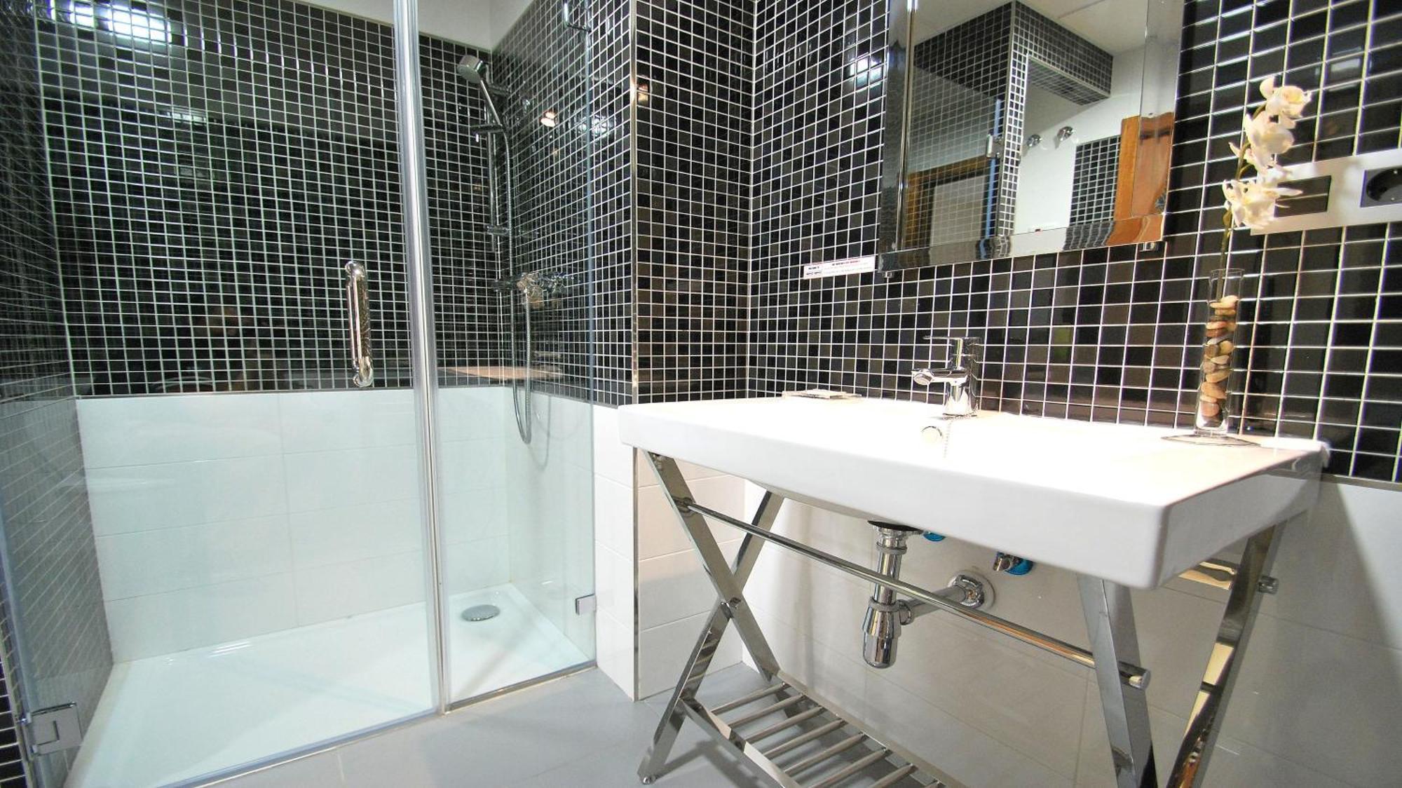 Apartamentos Living Sevilla Centro Maestranza Eksteriør bilde