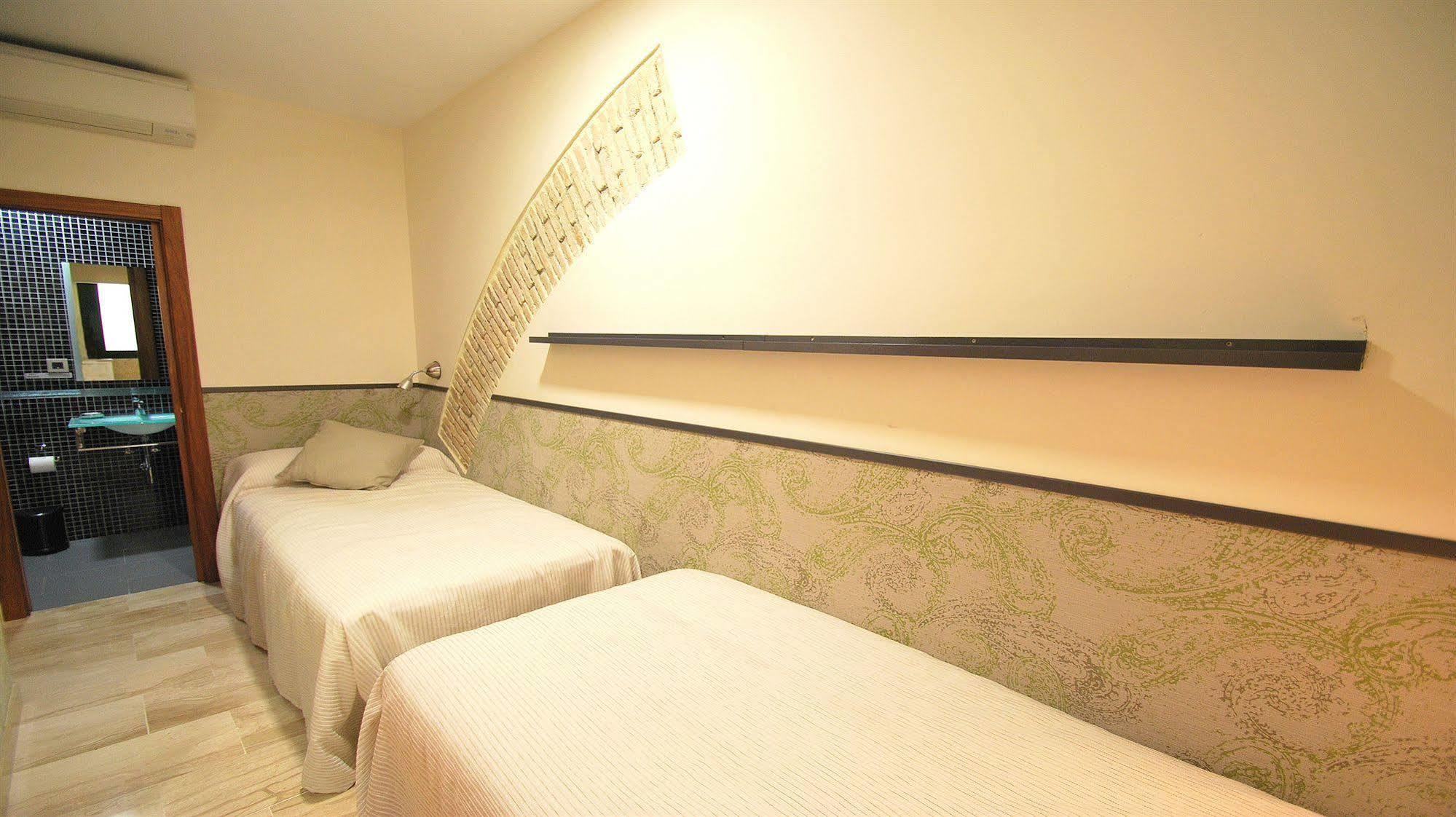 Apartamentos Living Sevilla Centro Maestranza Eksteriør bilde